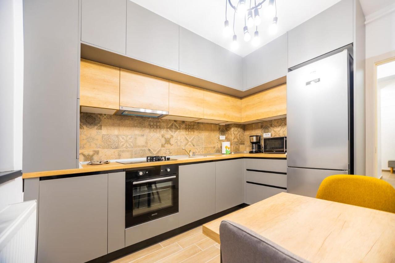 Brigitte Apartment Брашов Екстериор снимка